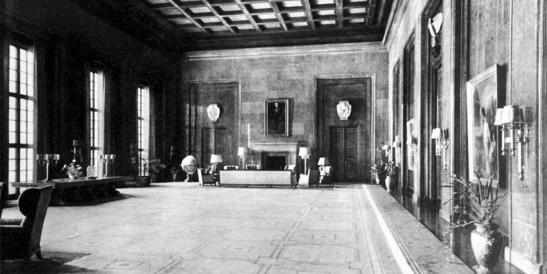 Arbeitszimmer von Adolf Hitler in der Neuen Reichskanzlei von Albert Speer von 1939